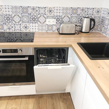 Apartament Le Petit Barbusse, Proche Centre Avec Netflix Reims Zewnętrze zdjęcie
