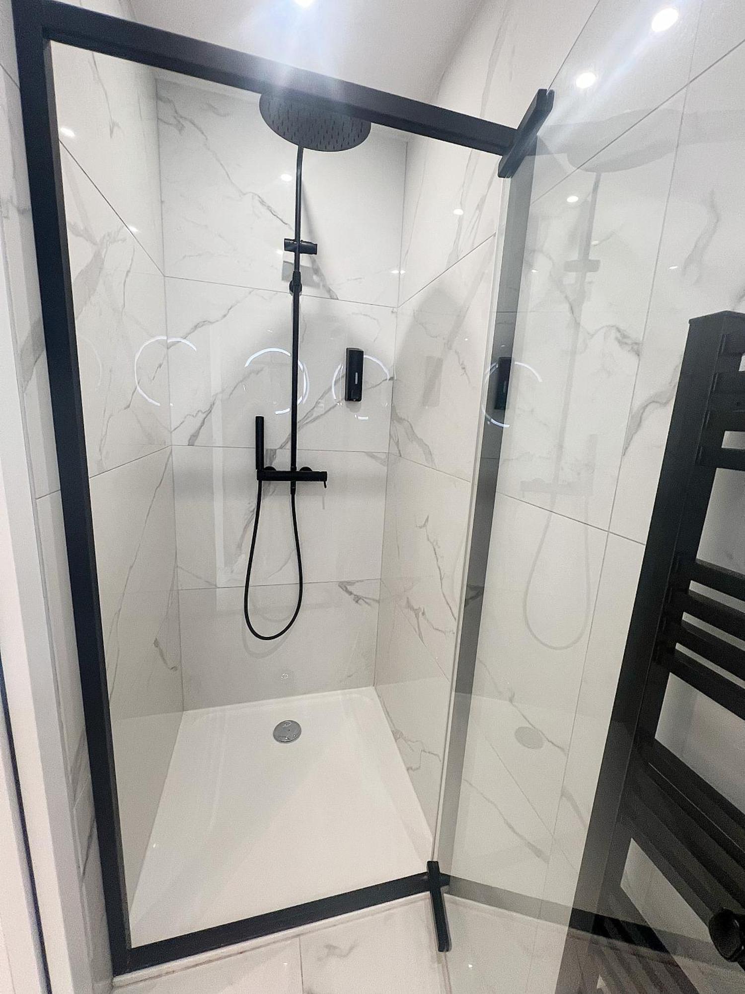Apartament Le Petit Barbusse, Proche Centre Avec Netflix Reims Zewnętrze zdjęcie